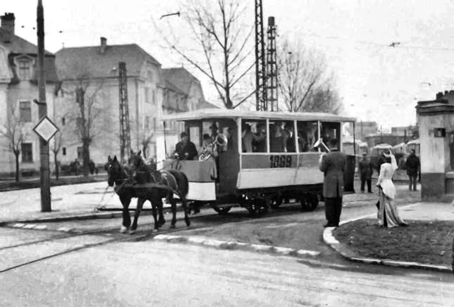 Tramvai tras de cai la Timișoara