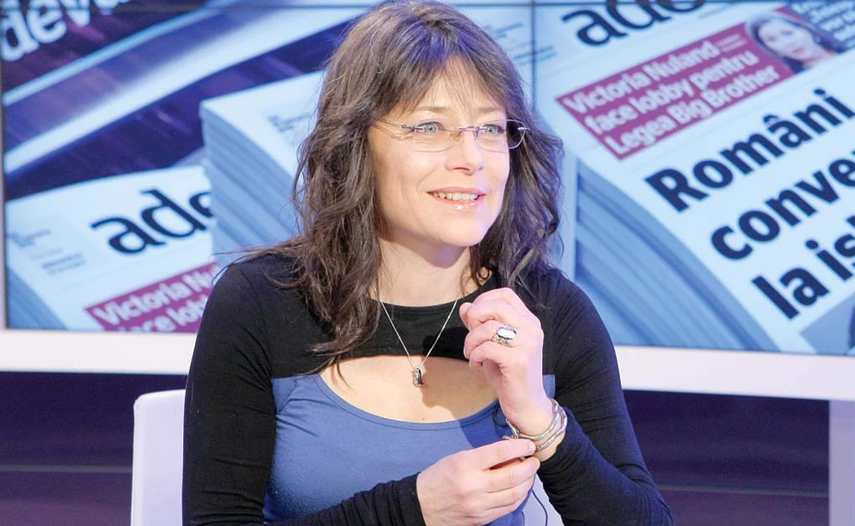
    Cătălina Mustață a surprins pe toată lumea, săptămâna trecută, când a anunțat că s-a recăsătorit. Și nu oriunde, ci tocmai în America  