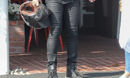 Gerard Butler out for lunch at Mauro's Cafe at Fred Segal jpeg