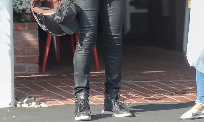 Gerard Butler out for lunch at Mauro's Cafe at Fred Segal jpeg