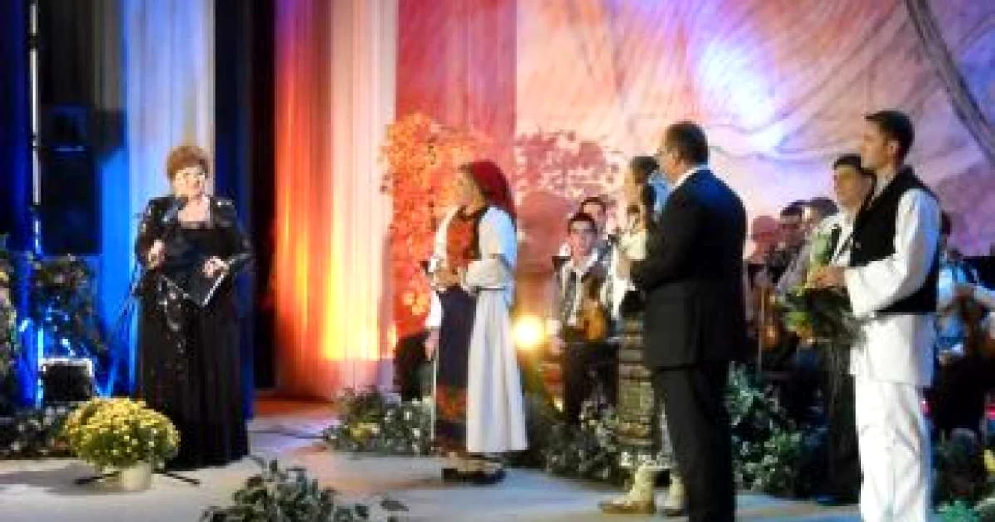 Alba Iulia: Festivalul Naţional de Folclor "Strugurele de Aur" şi-a ales câştigătorii