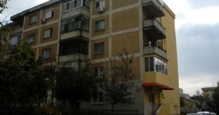 Craiova: Asistenta cu gripă porcină a îngrijit zeci de bolnavi de inimă înainte de a fi internată