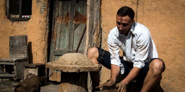 testuri pentru pâine pe vatră - foto arhiva george dumitru