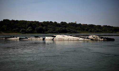 Nave naziste in Dunare scoase la suprafata din cauza secetei  FOTO AFP (2) jpg