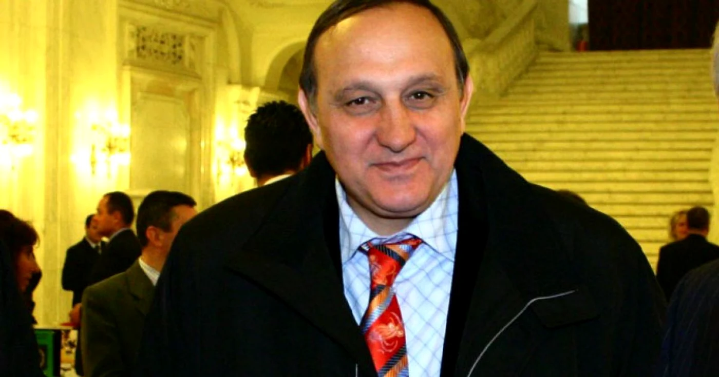 Florin Sandu a lăsat şefia Poliţiei Române şi l-a apărat în instanţă baştanul Nicolae Mihai