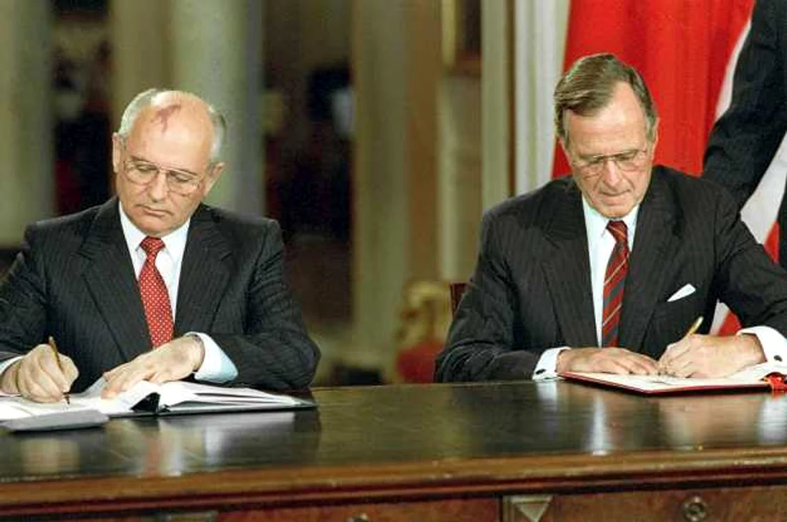 Mihail S. Gorbaciov şi George H. Bush