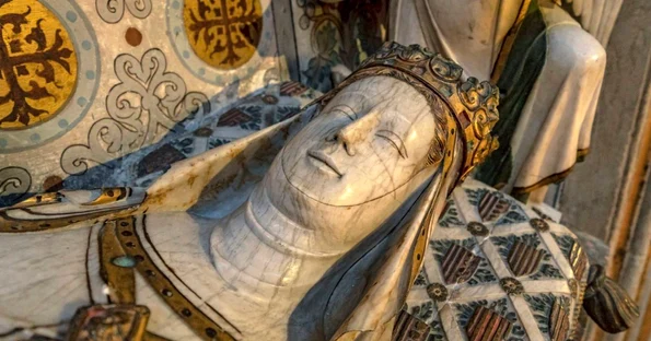 Sarcofagul reginei Elisenda din Mănăstirea Regală Santa Maria Pedralbes (© Institut de Cultura de Barcelona)