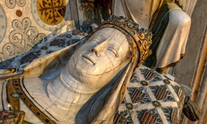 Sarcofagul reginei Elisenda din Mănăstirea Regală Santa Maria Pedralbes (© Institut de Cultura de Barcelona)