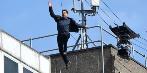 tom cruise accidentat la filmari