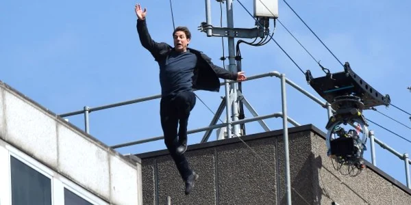 tom cruise accidentat la filmari
