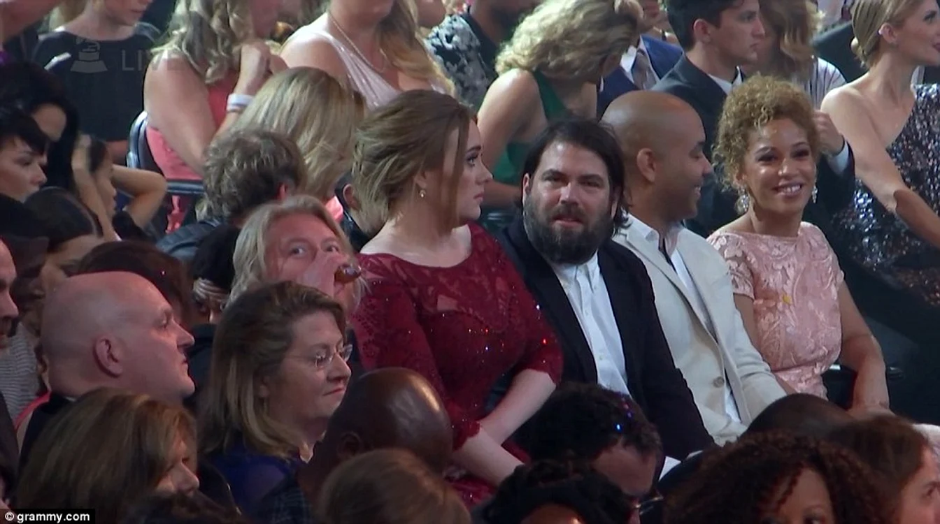 După prestația live, Adele (27 de ani) s-a întors furioasă la locul ei