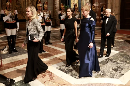 Sergio Mattarella și Laura Mattarella cu Regele Felipe și Regina Letizia la dineul de gală de la Roma. FOTO: Profimedia