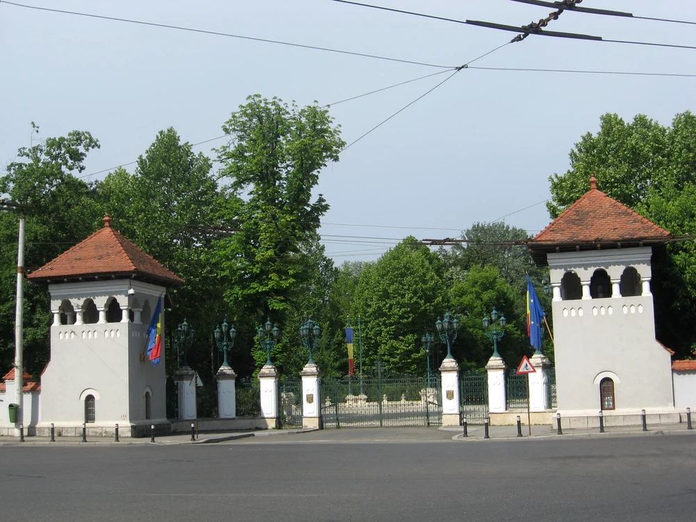Prezidenţialele: un exerciţiu de imaginaţie politică occidentală jpeg