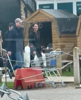 Prinții de Wales, surprinși în public?