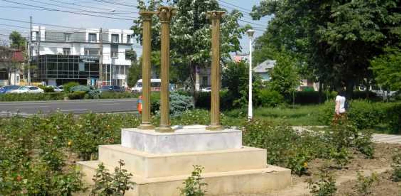 Monumentul masonic de la Galaţi FOTO Costel Crângan