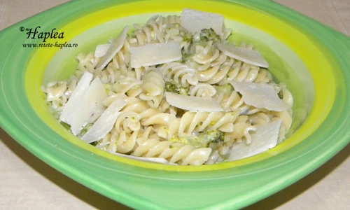 paste cu broccoli si gorgonzola poza 7 jpeg