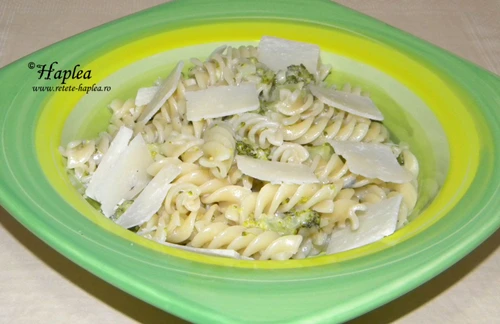 paste cu broccoli si gorgonzola poza 7 jpeg
