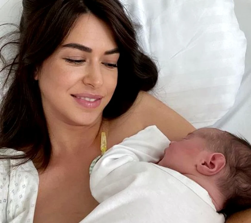 
    Diana mai are o fetiță, Maira, pentru care gătește numai bunătăți  