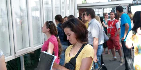 Aproape 900 de licenţiaţi vor urma cursurile de masterat în cadrul UPG Ploieşti (foto: Alex Policală)