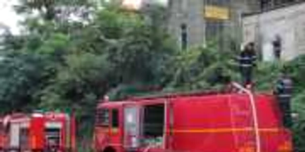„Casa Englezească” a fost cuprinsă de flăcări