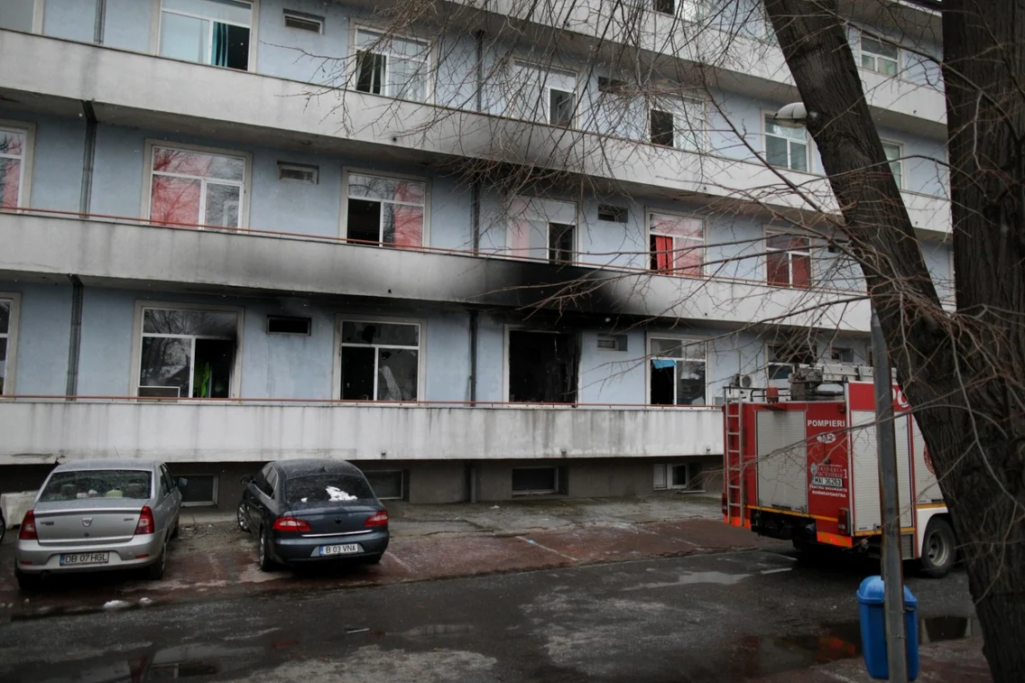 Incendiu la Spitalul Matei Balş din Bucureşti. FOTO Inquam Photos / Octav Ganea