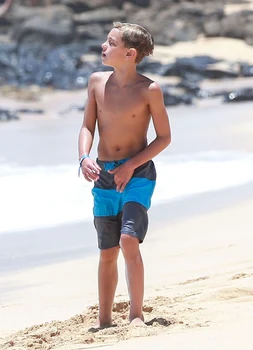 Britney Spears Enjoys A Day On The Beach With Her Kids jpeg
