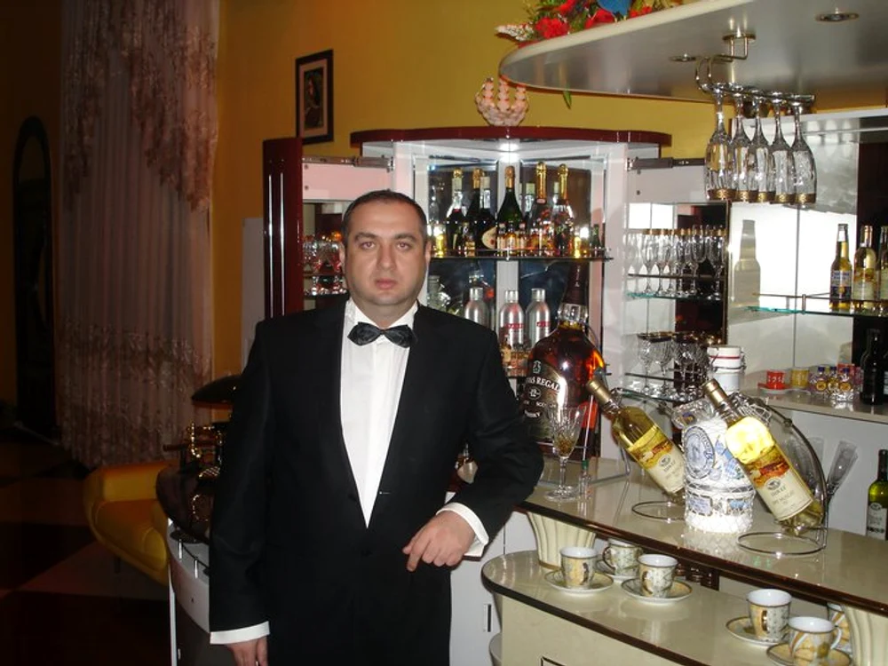 
    Leo de la Strehaia  