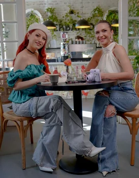 Elena Gheorghe și Adela Popescu au lansat  „Îți mulțumesc pentru că ești" Foto: arhiva personală 