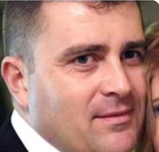 Șeful Arestului IPJ Argeș, prins luând mită de la un bărbat arestat pentru trafic de persoane. Polițistul a fost reținut