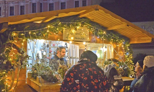 Decorațiunile sunt la mare preț  jpeg