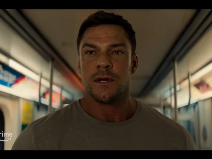 Alan Ritchson, în „Reacher/FOTO: Captuă video Youtube/Prime Video