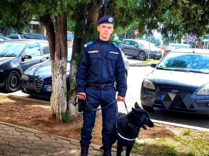 Un jandarm a salvat o mamă și cele două fiice de incendiu/FOTO: IJJ Hunedoara