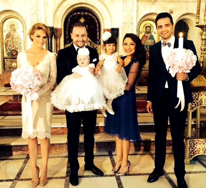 
    Naşii au fost foarte emoţionaţi în timpul ceremonieiFoto Pro Tv  