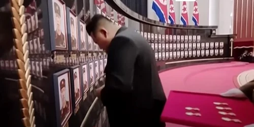kim joung un ceremonie soldati morti rusia captara video jpg