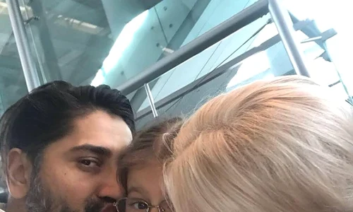 fiica lui Connect R Misha vacanta in Tenerife (1) jpeg