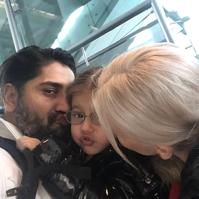 fiica lui Connect R Misha vacanta in Tenerife (1) jpeg