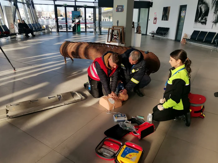 Defibrilator semiatomat pe Aeroportul Timișoara FOTO Ștefan Both