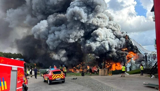 Incendiu pe amplasamentul Festivalului Tomorrowland FOTO: X