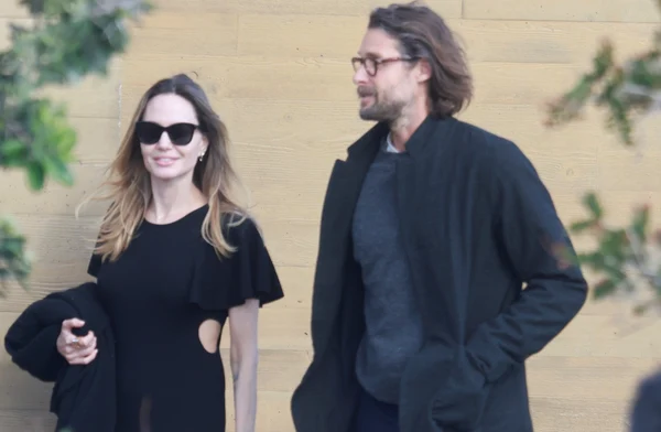 Angelina Jolie a luat prânzul cu David Mayer de Rothschild, unul dintre miliardarii lumii (2) jpg