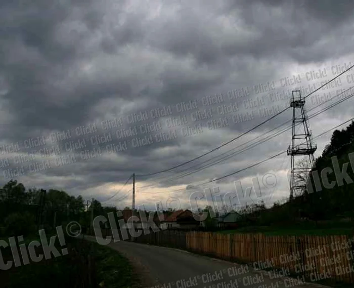 
    Copilul nu a mai putut fi salvat. (Foto: Dan Bistriţeanu)  