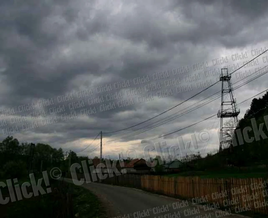 
    Copilul nu a mai putut fi salvat. (Foto: Dan Bistriţeanu)  