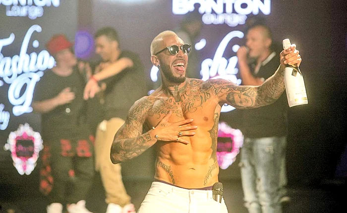 Alex Velea va cânta în 6 oraşe importante din SUA