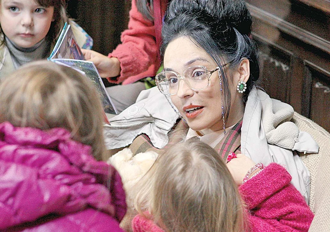 
    Andreea Marin a purtat  burete pe sub costume,  pentru a părea grasă (FOTO: MEDIAPRO PICTURES)  