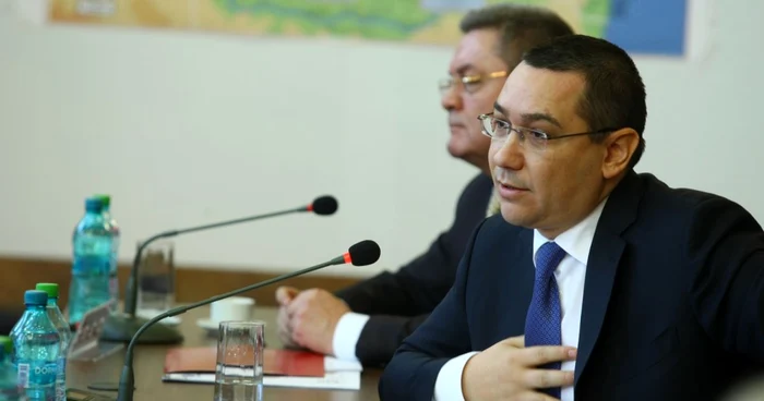 Victor Ponta va afla cel târziu vineri dacă va rămâne sau nu fără titlul de doctor