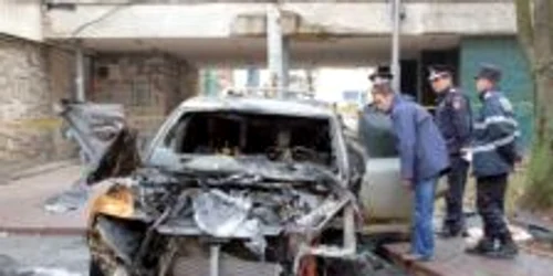 Autoturismul a ars în proporţie de 70 la sută