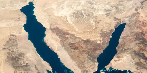 ISS035 E 007148 Nile   Sinai   Dead Sea   Wide Angle View (cropped) jpg