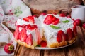 Cheesecake cu capsuni  Sursa foto shutterstock 427377451 jpg