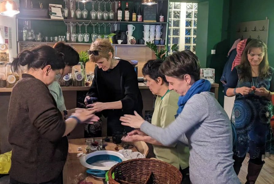 Tânăra care a făcut un scop în viață din a-i ajuta pe alții. Bistro-ul ei social, loc de întâlnire al celor ce vor să ajute
