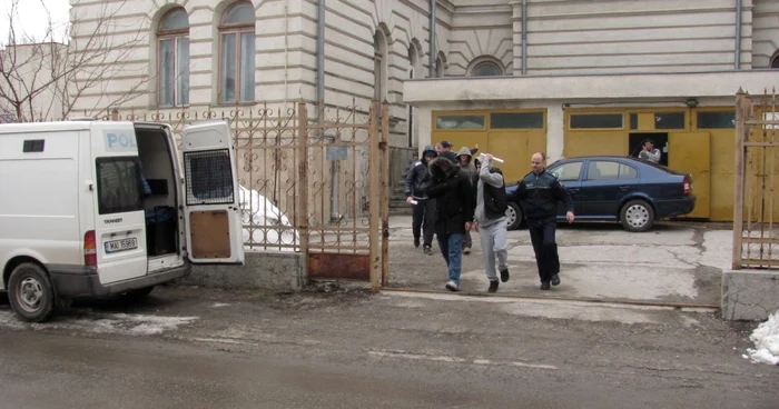 Membrii clanului Buga rămân în arest preventiv FOTO:adevarul