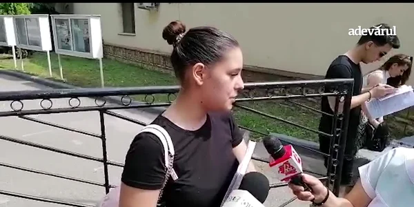 Comedia i-a luat prin surprindere pe absolvenţii de liceu care au susţinut prima probă a BAC-ului